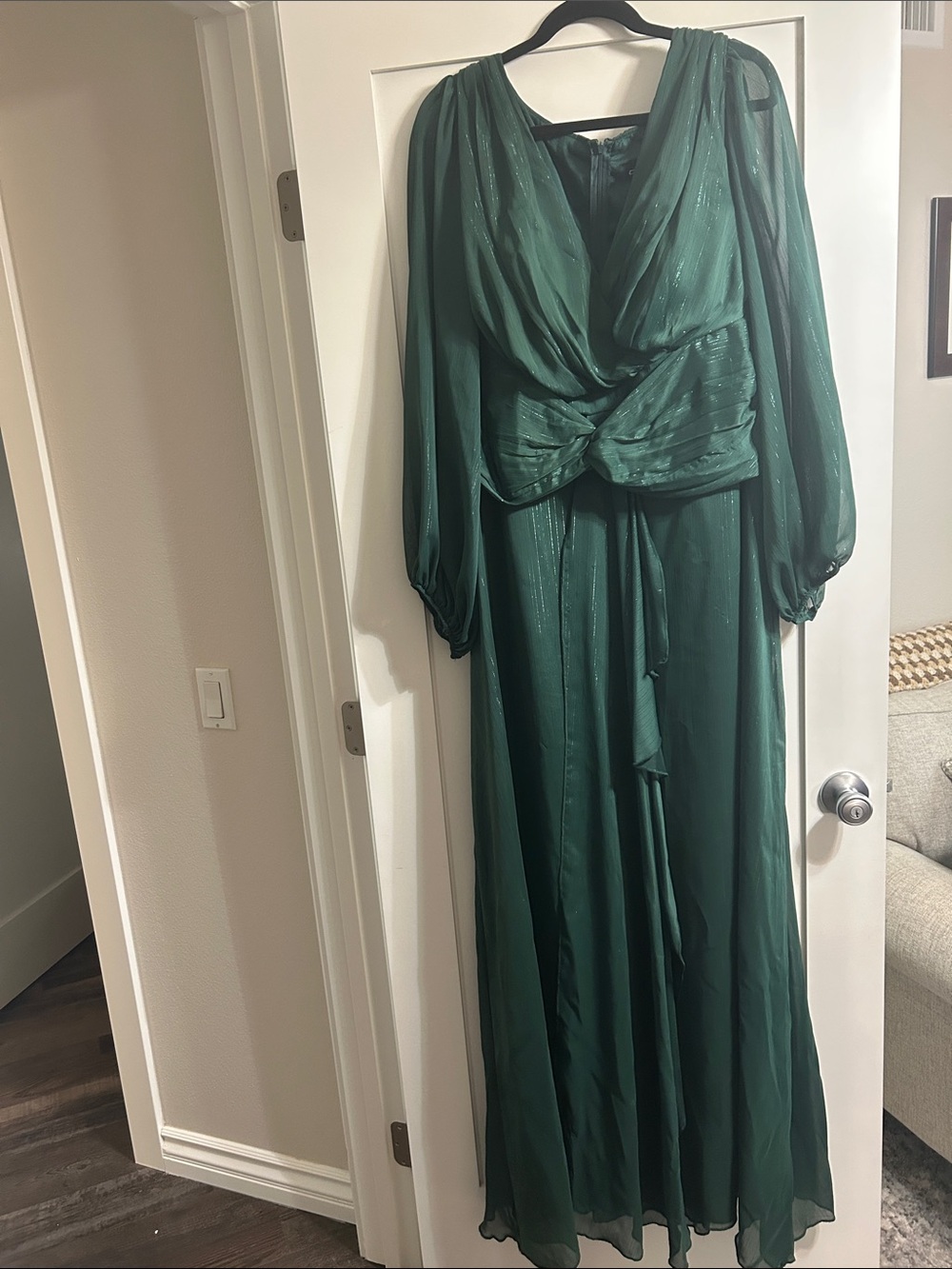 Flowing Emerald Green Maxi Dress with Knot-Front Detail